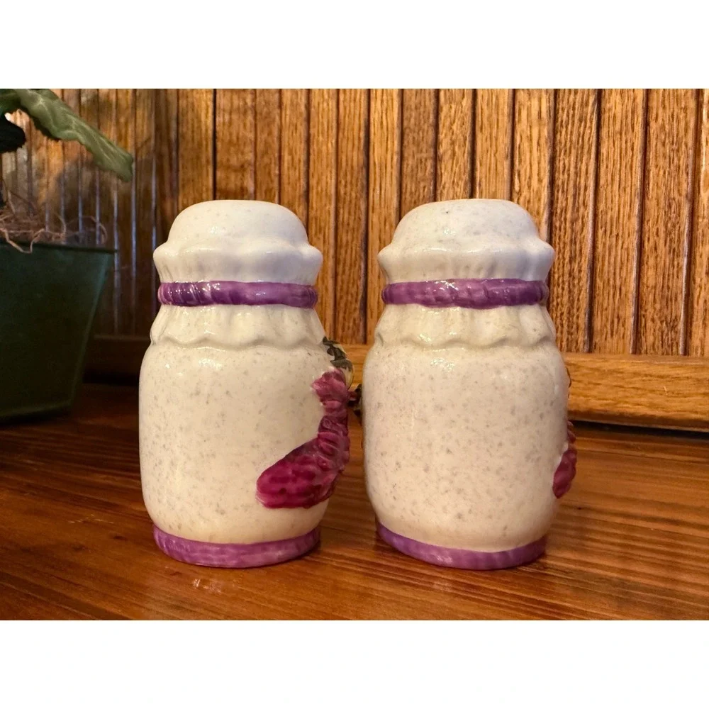 Vintage Ceramic Bee & Purple Flower Salt Pepper Shakers Set Cottagecore